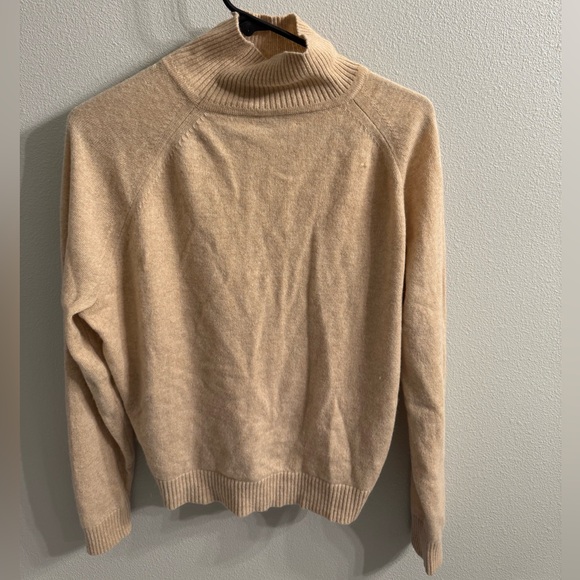 Aritzia Babaton Perry Sweater - Picture 2 of 6